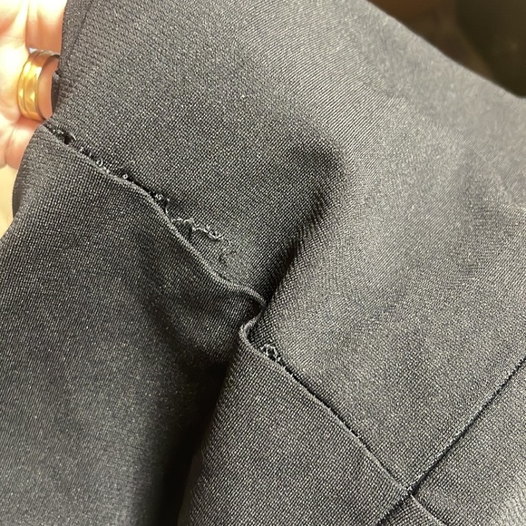 Nicole Miller Structured Cold Shoulder Dress Black size 6 - Picture 5 of 10